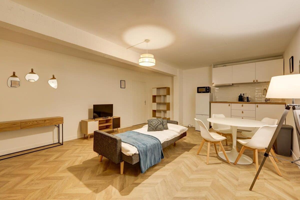 Appartement Gare Austerlitz Renovated & Comfortable 10 Guests Parijs
